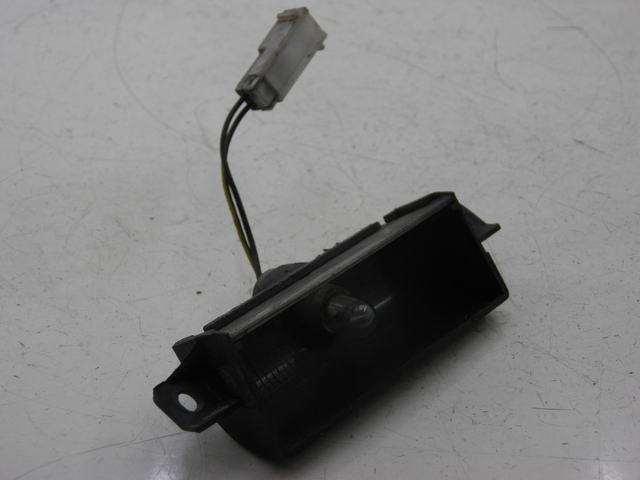 photo de Illuminazione della targa PIAGGIO X8 125 (2004 - 2007) - Zoom sullo stato d'uso