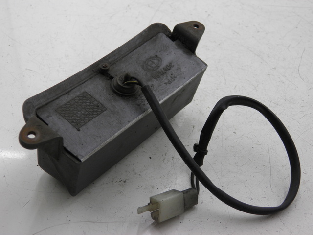 photo de ILLUMINAZIONE TARGA PIAGGIO X9 125 (2000 - 2003) - Dettaglio del componente