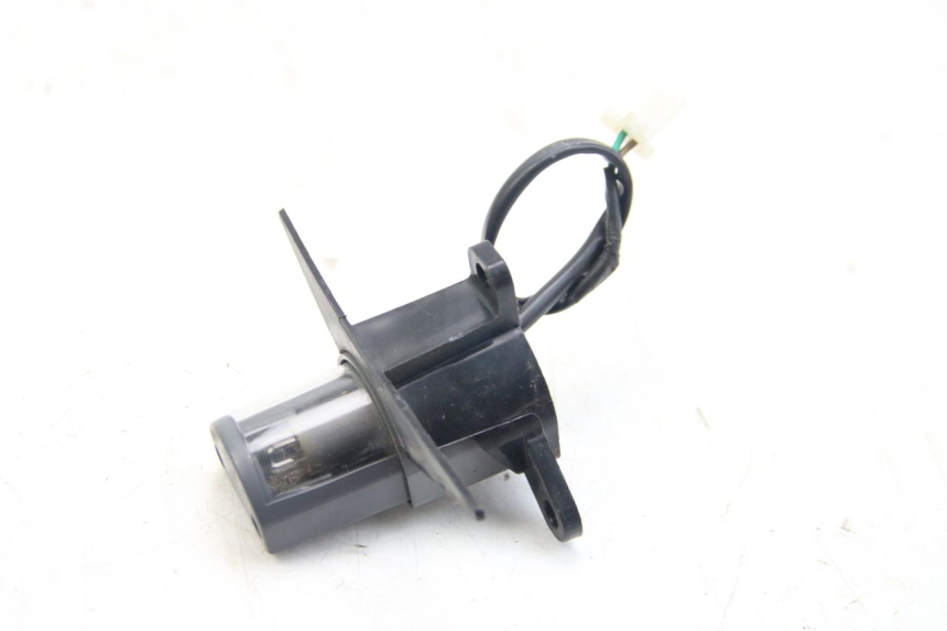 photo de ILLUMINAZIONE TARGA DAELIM S3 125 (2010 - 2017) - Zoom sullo stato d'uso