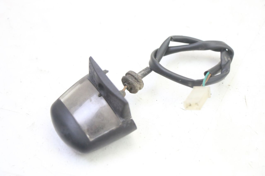 photo de LUCE TARGA PEUGEOT SATELIS 250 (2006 - 2012) - Zoom sullo stato d'uso