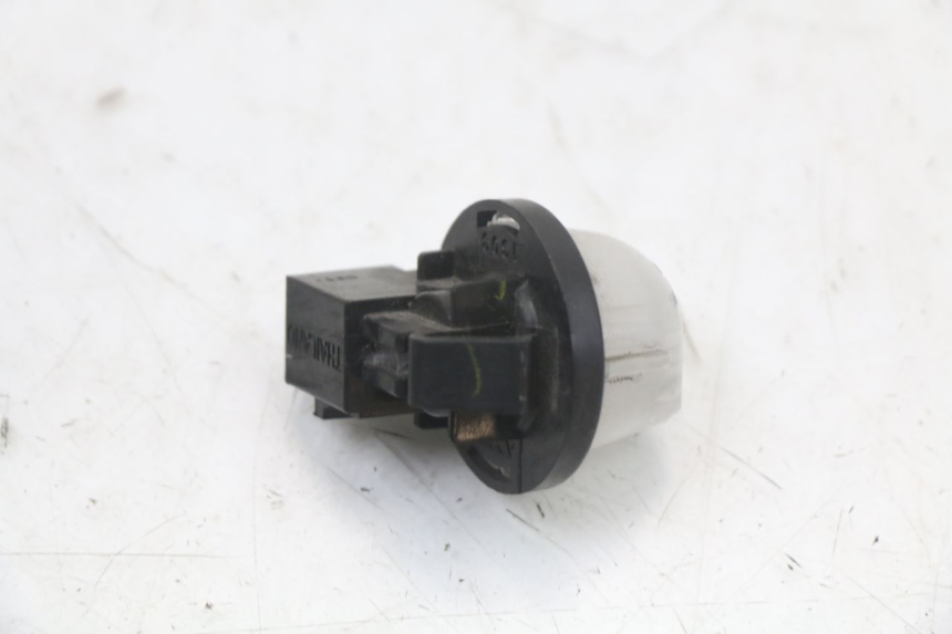 photo de LUCE TARGA SUZUKI BURGMAN 125 (2018 - 2021) - Zoom sullo stato d'uso