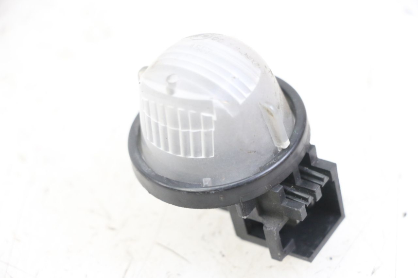 photo de LUCE TARGA SUZUKI BURGMAN 125 (2018 - 2021) - Vista principale