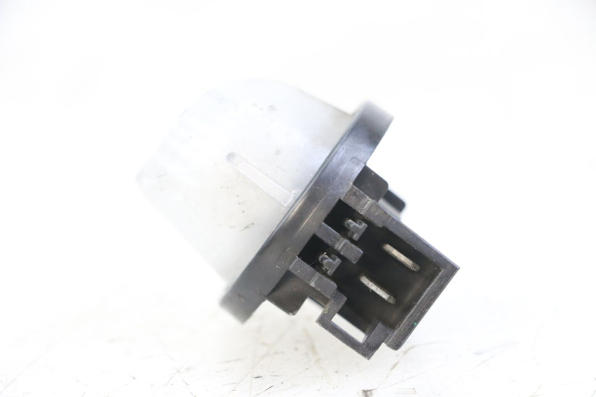 photo de LUCE TARGA SUZUKI BURGMAN 125 (2018 - 2021) - Zoom sullo stato d'uso