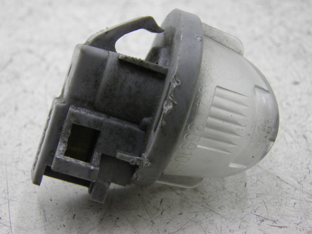 photo de Illuminazione della targa SUZUKI BURGMAN EXECUTIVE 650 (2008 - 2010) - Altra angolazione