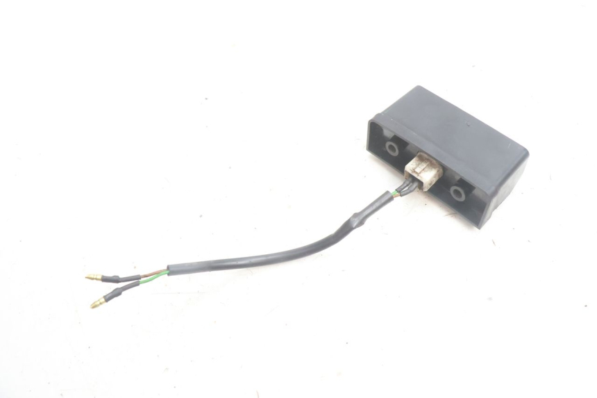 photo de LUCE TARGA PEUGEOT VIVACITY 100 (1999 - 2008) - Altra angolazione
