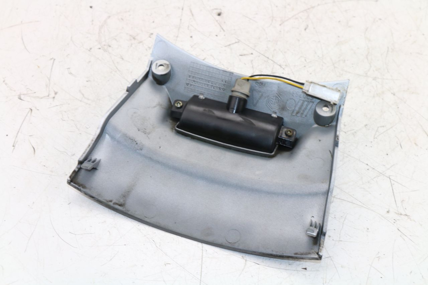 photo de Illuminazione della targa PIAGGIO X8 STREET 125 (2006 - 2007) - Altra angolazione