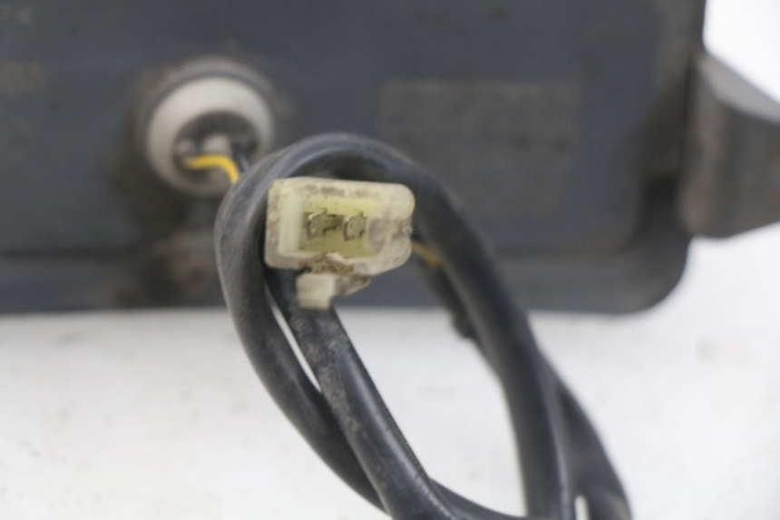 photo de ILLUMINAZIONE TARGA PIAGGIO X9 EVOLUTION 125 (2003 - 2007) - Altra angolazione