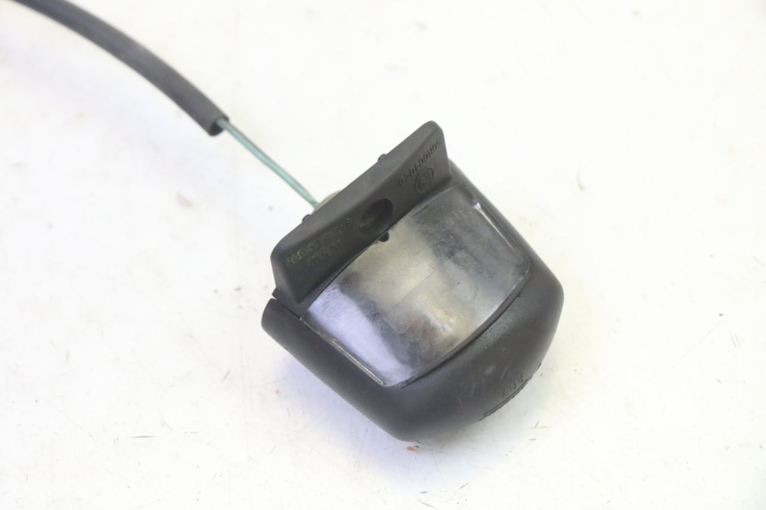 photo de ILLUMINAZIONE TARGA YAMAHA YP MAJESTY 125 (2007 - 2010) - Altra angolazione