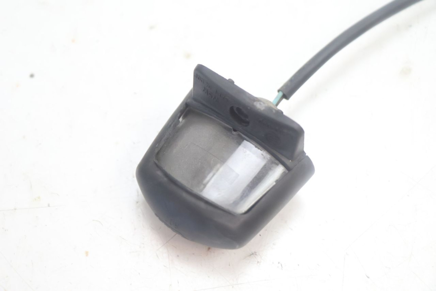 photo de ILLUMINAZIONE TARGA YAMAHA YP MAJESTY 125 (2007 - 2010) - Dettaglio del componente