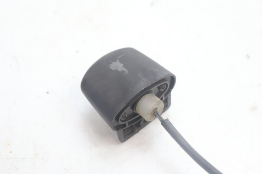 photo de ILLUMINAZIONE TARGA YAMAHA YP MAJESTY 125 (2007 - 2010) - Altra angolazione