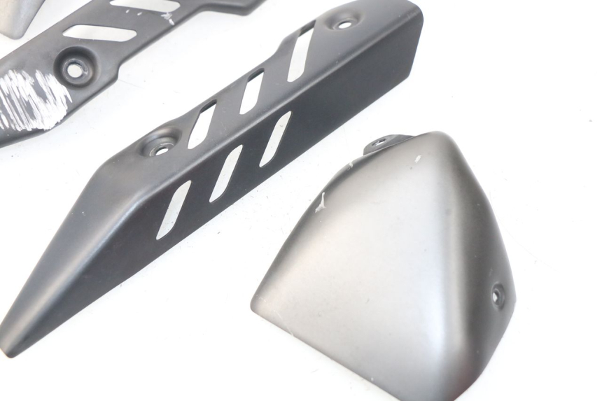 photo de FIANCHETTI RADIATORE MV AGUSTA BRUTALE R WALLY 910 (2008 - 2008) - Primo piano tecnico