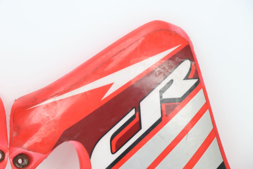 photo de FIANCHETTI RADIATORE HONDA CR 125 (1989 - 1991) - Stato della superficie e materiale