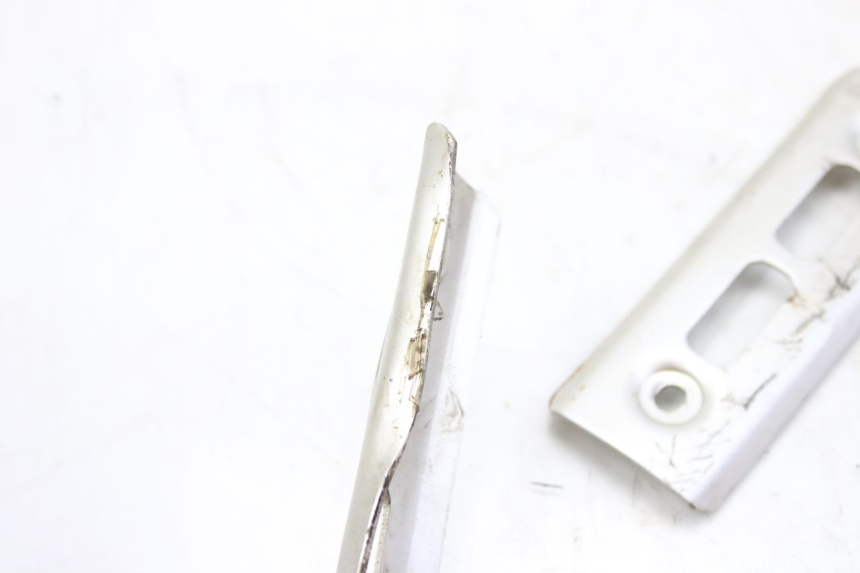 photo de SCUDO RADIATORE YAMAHA FZS FAZER 600 (1998 - 2001) - Dettaglio del componente