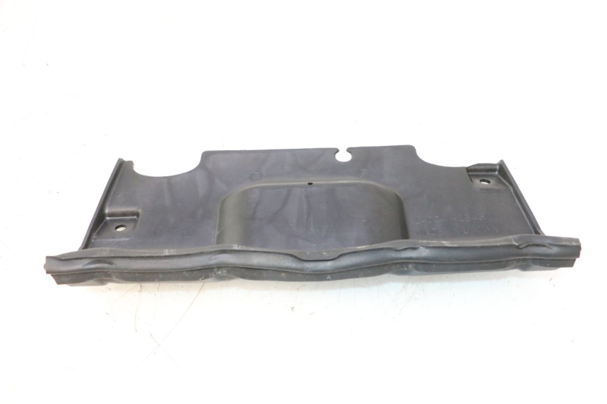 photo de FIANCHETTI RADIATORE KAWASAKI GPX F ZX750F 750 (1986 - 1990) - Primo piano tecnico
