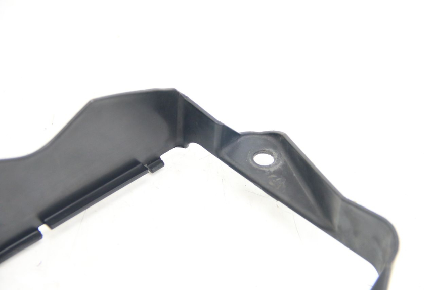 photo de SCUDO RADIATORE SUZUKI SIXTEEN 125 (2008 - 2010) - Altra angolazione