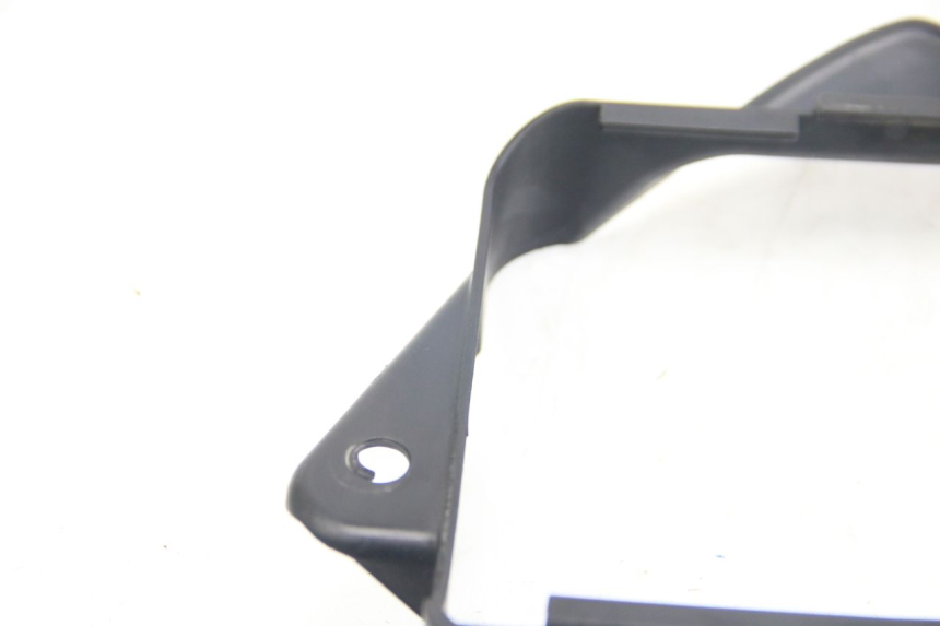 photo de SCUDO RADIATORE SUZUKI SIXTEEN 125 (2008 - 2010) - Vista d'insieme del prodotto