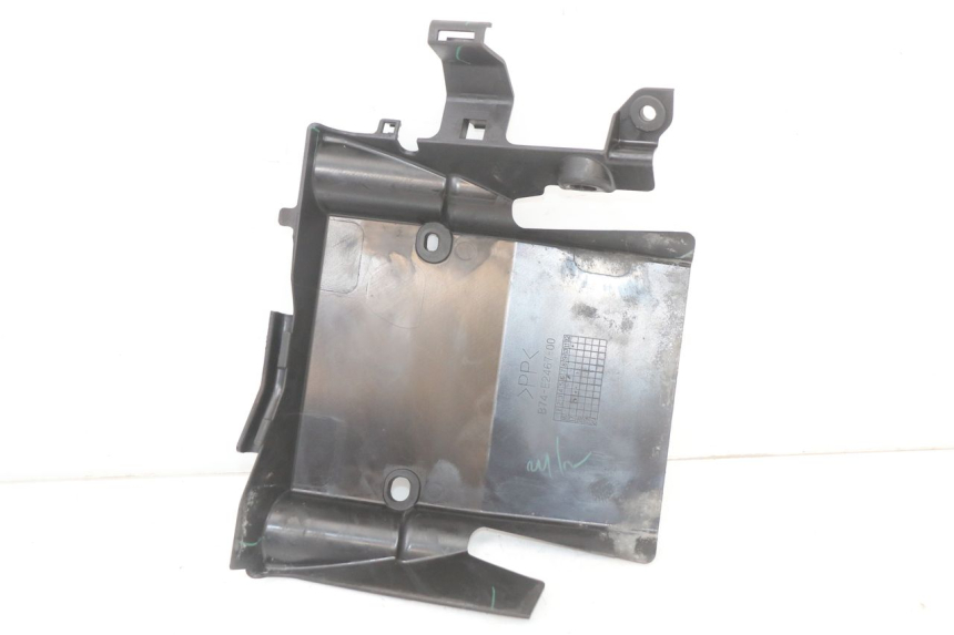 photo de FIANCHETTI RADIATORE YAMAHA XMAX X-MAX ABS 125 (2017 - 2020) - Altra angolazione