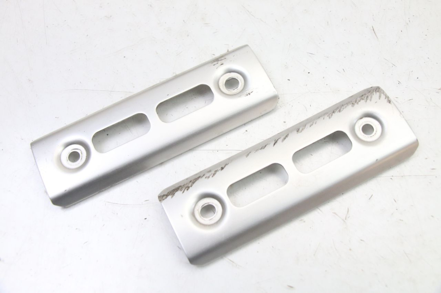 photo de SCUDO RADIATORE YAMAHA FZS FAZER 600 (2001 - 2003) - Altra angolazione