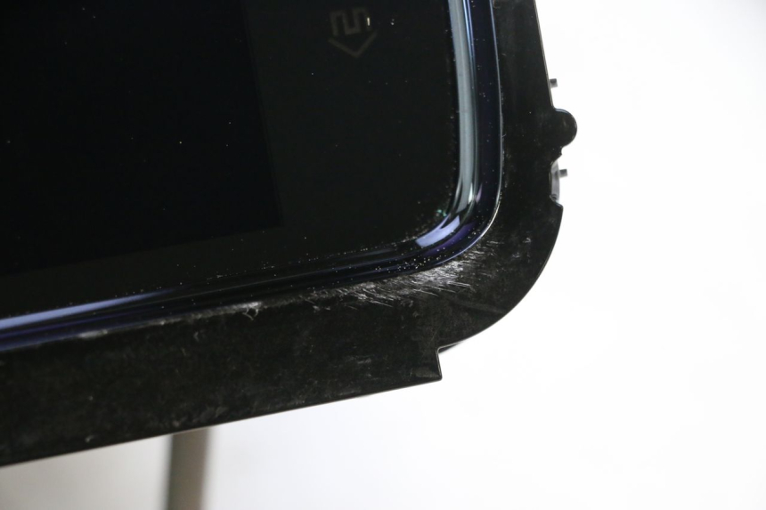 photo de DISPLAY MULTIMEDIALE HARLEY DAVIDSON ROAD GLIDE FLTRXSE 1920 (2018 - 2022) - Zoom sullo stato d'uso