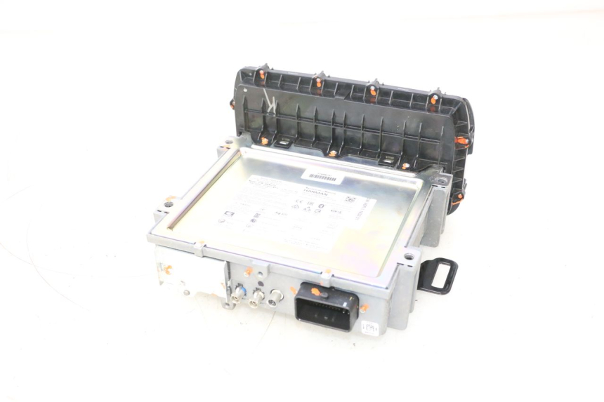 photo de DISPLAY MULTIMEDIALE HARLEY DAVIDSON ROAD GLIDE FLTRXSE 1920 (2018 - 2022) - Altra angolazione
