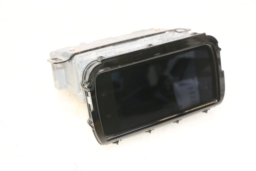 photo de DISPLAY MULTIMEDIALE HARLEY DAVIDSON ROAD GLIDE FLTRXSE 1920 (2018 - 2022) - Stato della superficie e materiale