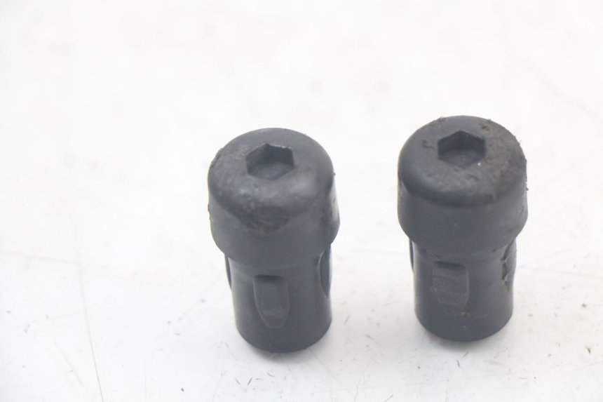 photo de PUNTALE DEL MANUBRIO KYMCO AGILITY 4T 50 (2018 - 2022) - Zoom sullo stato d'uso