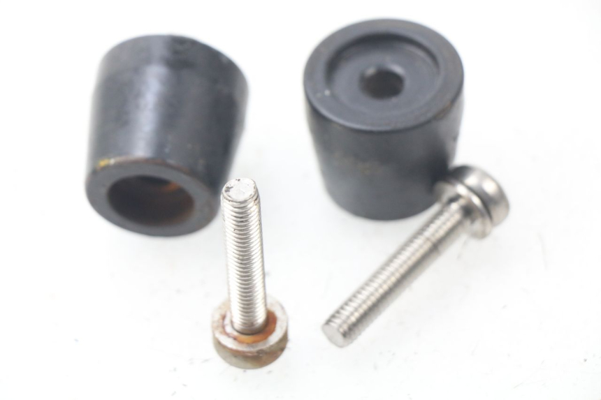 photo de Estremità del manubrio KYMCO AGILITY CITY 2T 50 (2008 - 2016) - Zoom sullo stato d'uso