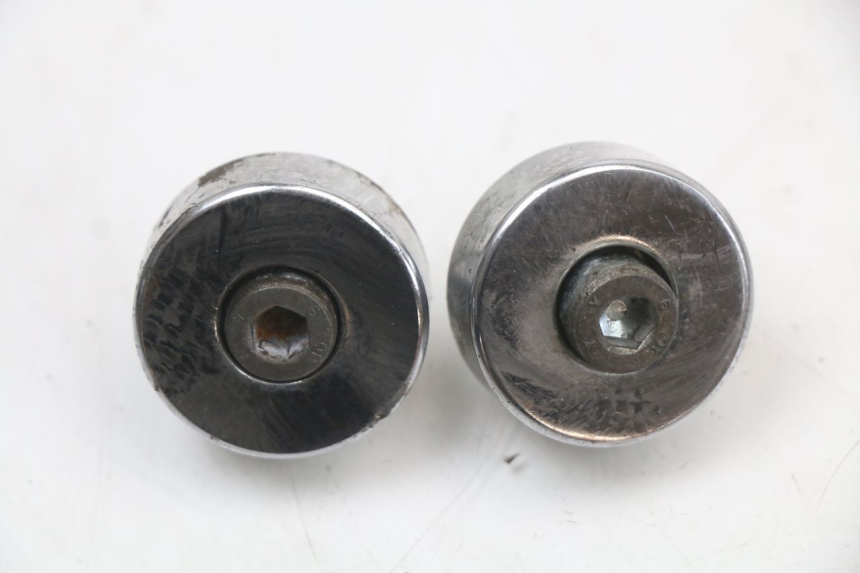 photo de Estremità del manubrio HYOSUNG GV AQUILA 125 (2000 - 2009) - Dettaglio del componente