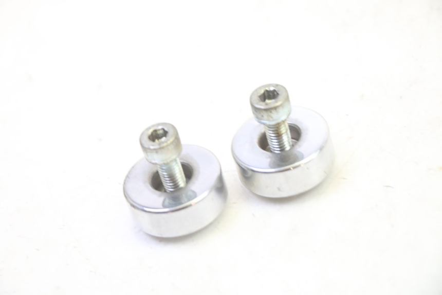 photo de Estremità del manubrio HYOSUNG GV AQUILA 125 (2000 - 2009) - Vista principale