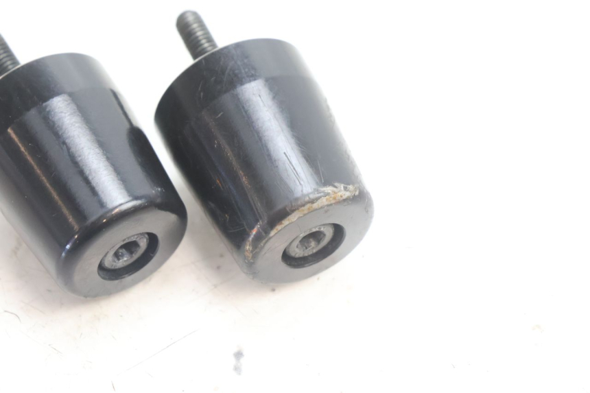 photo de Estremità del manubrio YAMAHA FZ8 800 (2010 - 2016) - Altra angolazione