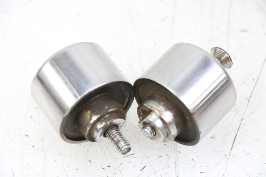 photo de Estremità del manubrio HONDA FES S-WING SWING 125 (2007 - 2015) - Zoom sullo stato d'uso