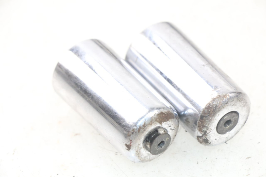 photo de Estremità del manubrio PIAGGIO LIBERTY 4T 50 (2009 - 2015) - Zoom sullo stato d'uso