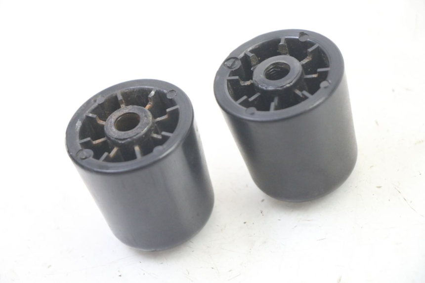 photo de PUNTA DEL MANUBRIO PIAGGIO MP3 500 (2011 - 2015) - Altra angolazione