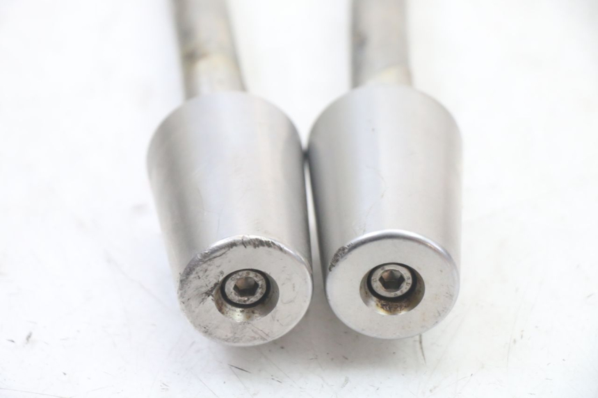 photo de Estremità del manubrio PEUGEOT SATELIS COMPRESSOR K15 125 (2006 - 2009) - Zoom sullo stato d'uso