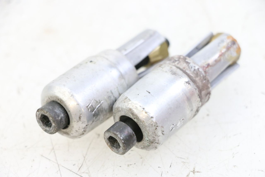 photo de Estremità del manubrio PEUGEOT TKR TREKKER FURIOUS 50 (2005 - 2014) - Vista principale