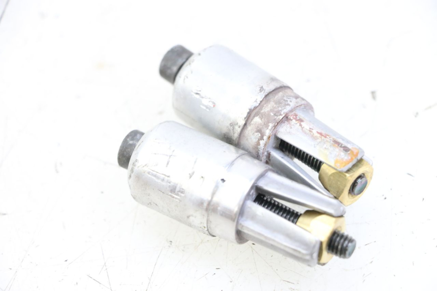 photo de Estremità del manubrio PEUGEOT TKR TREKKER FURIOUS 50 (2005 - 2014) - Dettaglio del componente