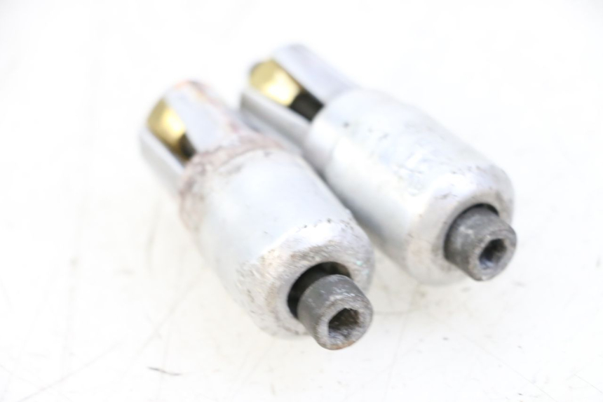 photo de Estremità del manubrio PEUGEOT TKR TREKKER FURIOUS 50 (2005 - 2014) - Zoom sullo stato d'uso