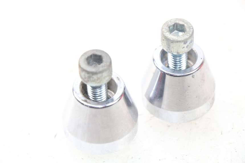 photo de Estremità del manubrio DAELIM S2 FI 125 (2008 - 2017) - Zoom sullo stato d'uso