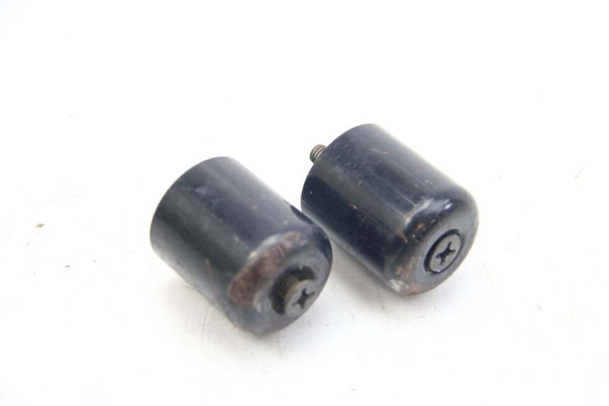 photo de PUNTA DEL MANUBRIO SUZUKI SIXTEEN 125 (2008 - 2010) - Vista principale