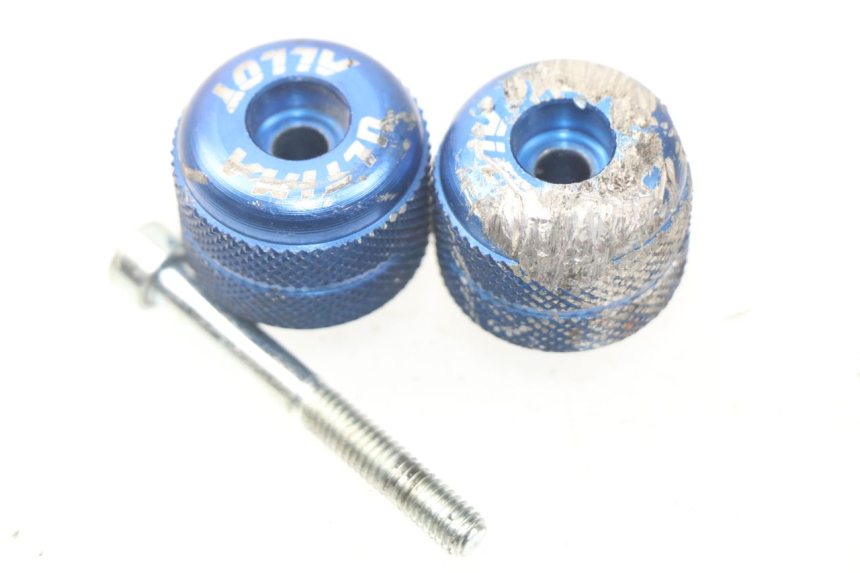 photo de Estremità del manubrio SUZUKI SV S ABS 650 (2003 - 2009) - Vista principale