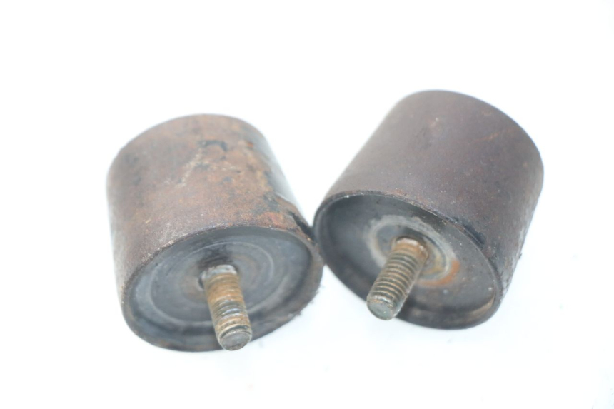 photo de Estremità del manubrio SUZUKI UC EPICURO 125 (1999 - 2003) - Zoom sullo stato d'uso