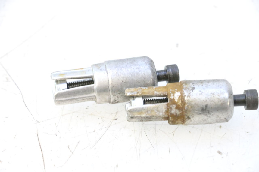 photo de PUNTA MANUBRIO YAMAHA YP MAJESTY 125 (2002 - 2006) - Zoom sullo stato d'uso