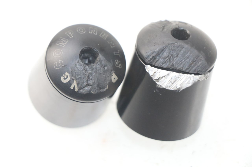 photo de Estremità del manubrio KAWASAKI Z Z900 900 (2017 - 2019) - Altra angolazione