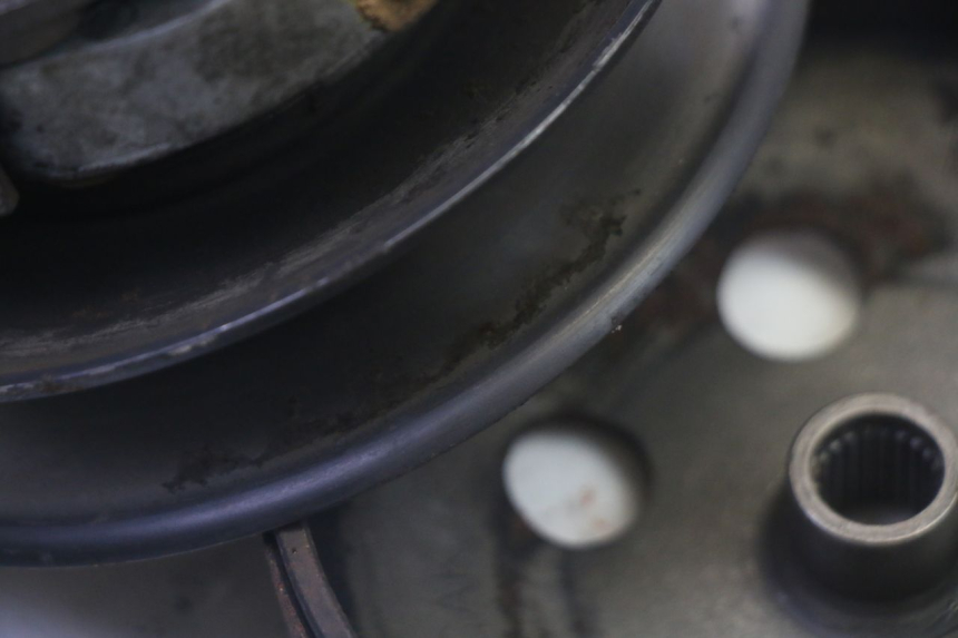 photo de FRIZIONE KYMCO AGILITY 4T 50 (2005 - 2018) - Dettagli dei punti di fissaggio