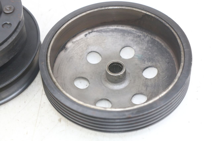 photo de FRIZIONE KYMCO AGILITY NAKED RENOUVO 2T 50 (2011 - 2018) - Primo piano tecnico