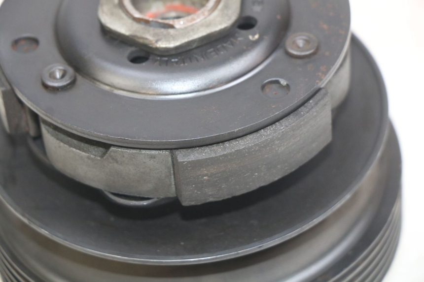 photo de FRIZIONE KYMCO AGILITY NAKED RENOUVO 2T 50 (2011 - 2018) - Stato della superficie e materiale