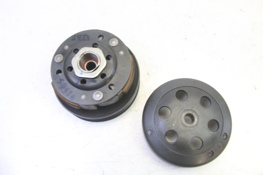 photo de FRIZIONE KYMCO AGILITY NAKED RENOUVO 2T 50 (2011 - 2018) - Primo piano tecnico