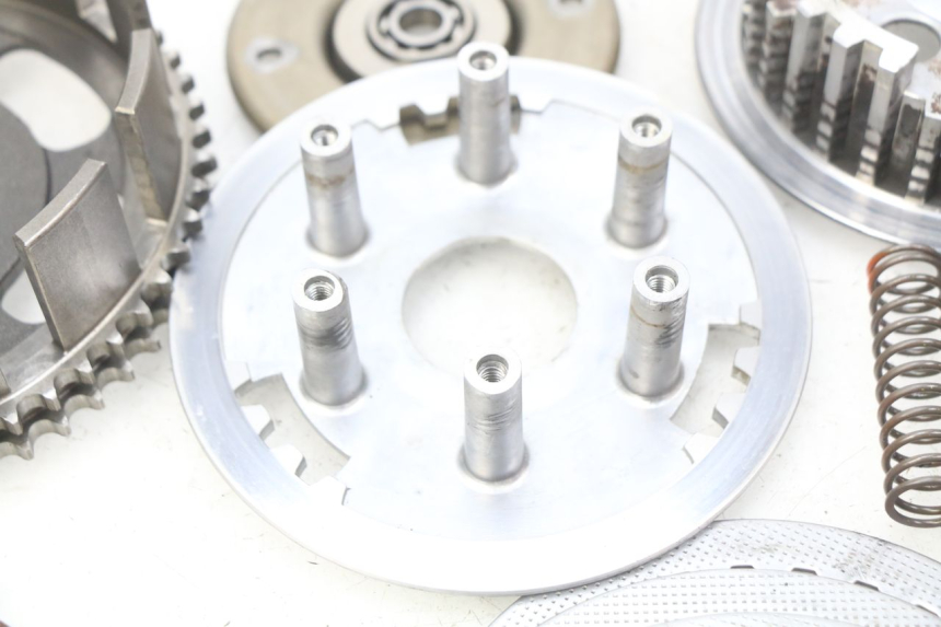 photo de FRIZIONE ROYAL ENFIELD BULLET CLASSIC 500 (2017 - 2020) - Zoom sui componenti