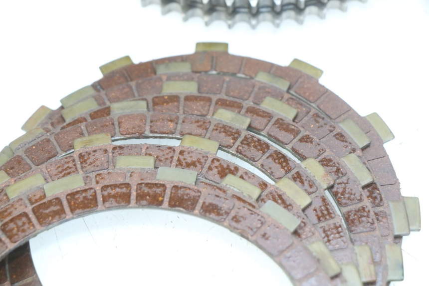 photo de FRIZIONE ROYAL ENFIELD BULLET CLASSIC 500 (2017 - 2020) - Focus sulla struttura