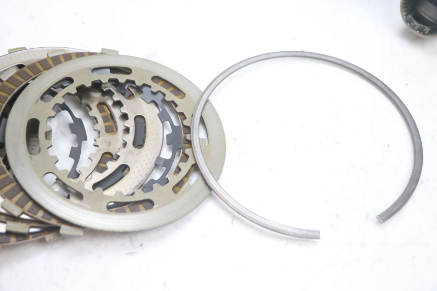 photo de FRIZIONE SUZUKI BURGMAN EXECUTIVE ABS 650 (2006 - 2012) - Altra vista dell'articolo